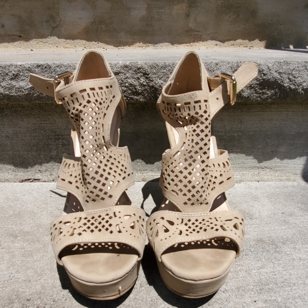 Tan wedges